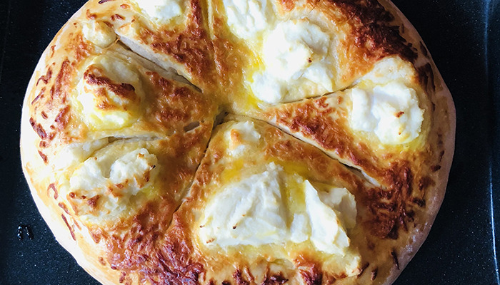 AlbAlbanian Bread Stuffed with Cheese Featured